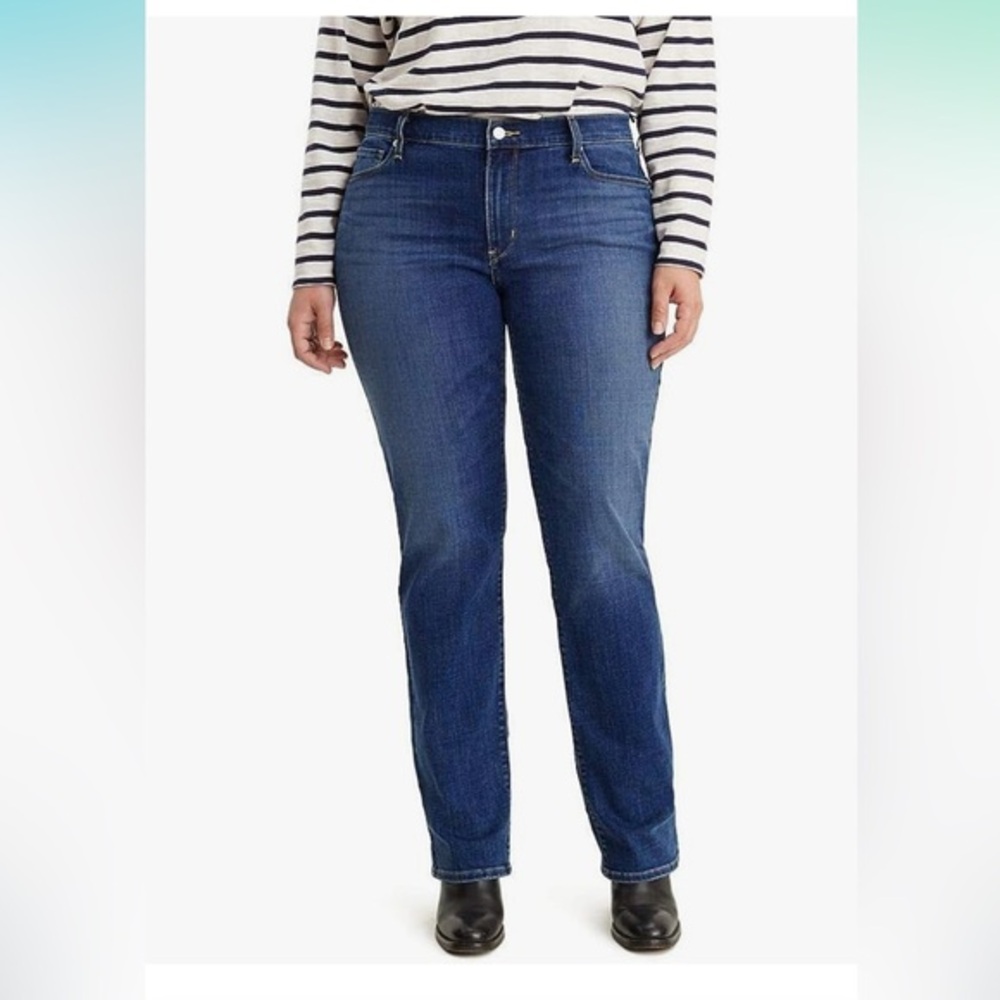 NWT LEVI STRAUSS Plus Classic Straight Jeans in Medium Wash Sz 16